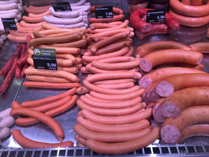 charcuterie-ST AUBAN-min_sausages_meat_butchery-1069321